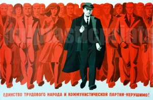 Lenin walking with the proletariats